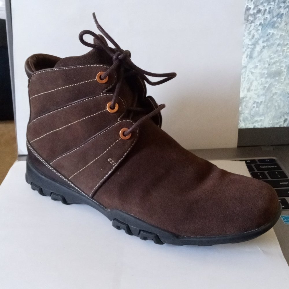 COLE HAAN Waterproof Leather Women Fashion  Boots  Sz 9.5